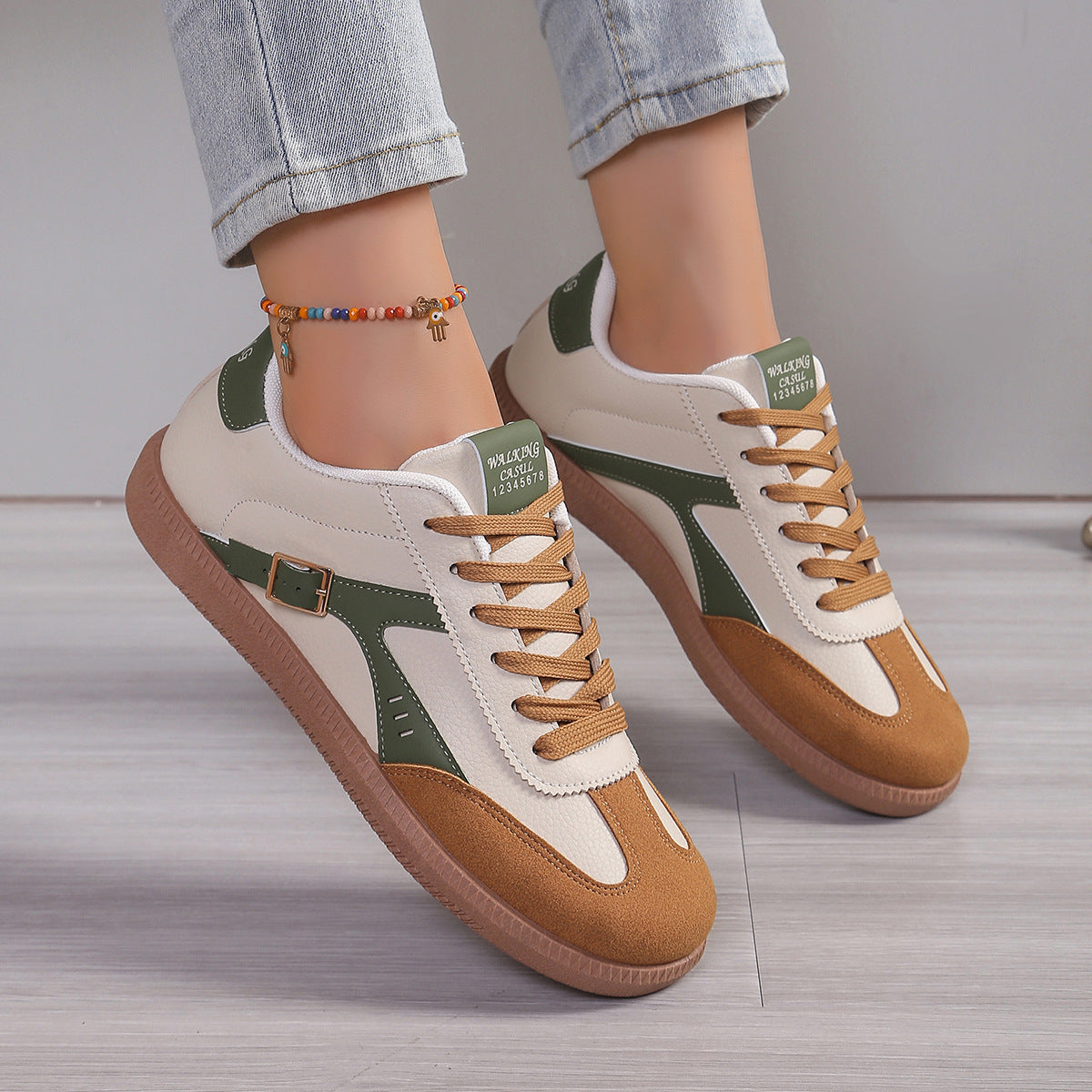 Zapatos de mujer de talla grande, zapatos de entrenamiento alemanes, punta redonda clásica