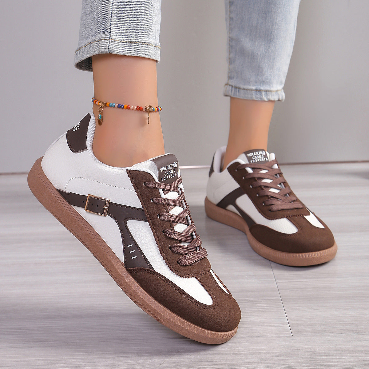 Zapatos de mujer de talla grande, zapatos de entrenamiento alemanes, punta redonda clásica