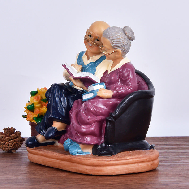 Eternal Bond – Handcrafted Decorative Love Sculpture