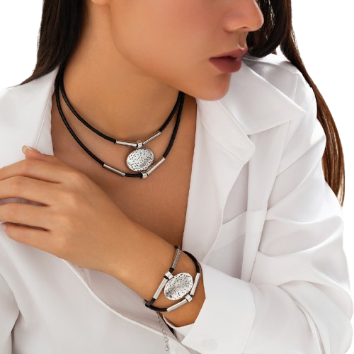Simple Double-layer Elbow Necklace Retro Ethnic Relief Short Pendant Necklace Necklace For Women