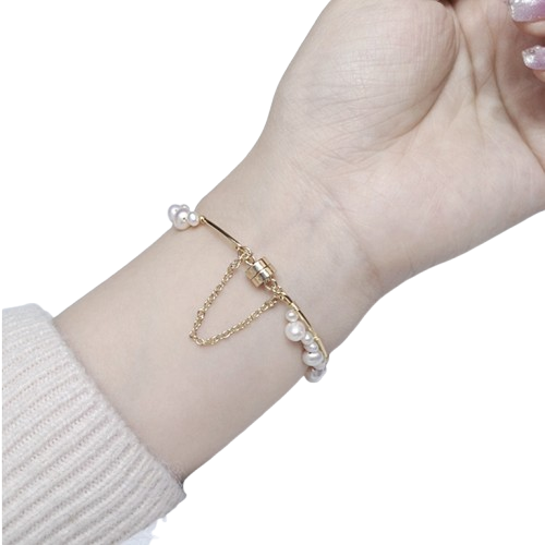 Golden Moonlight – Handmade Natural Pearl Bracelet